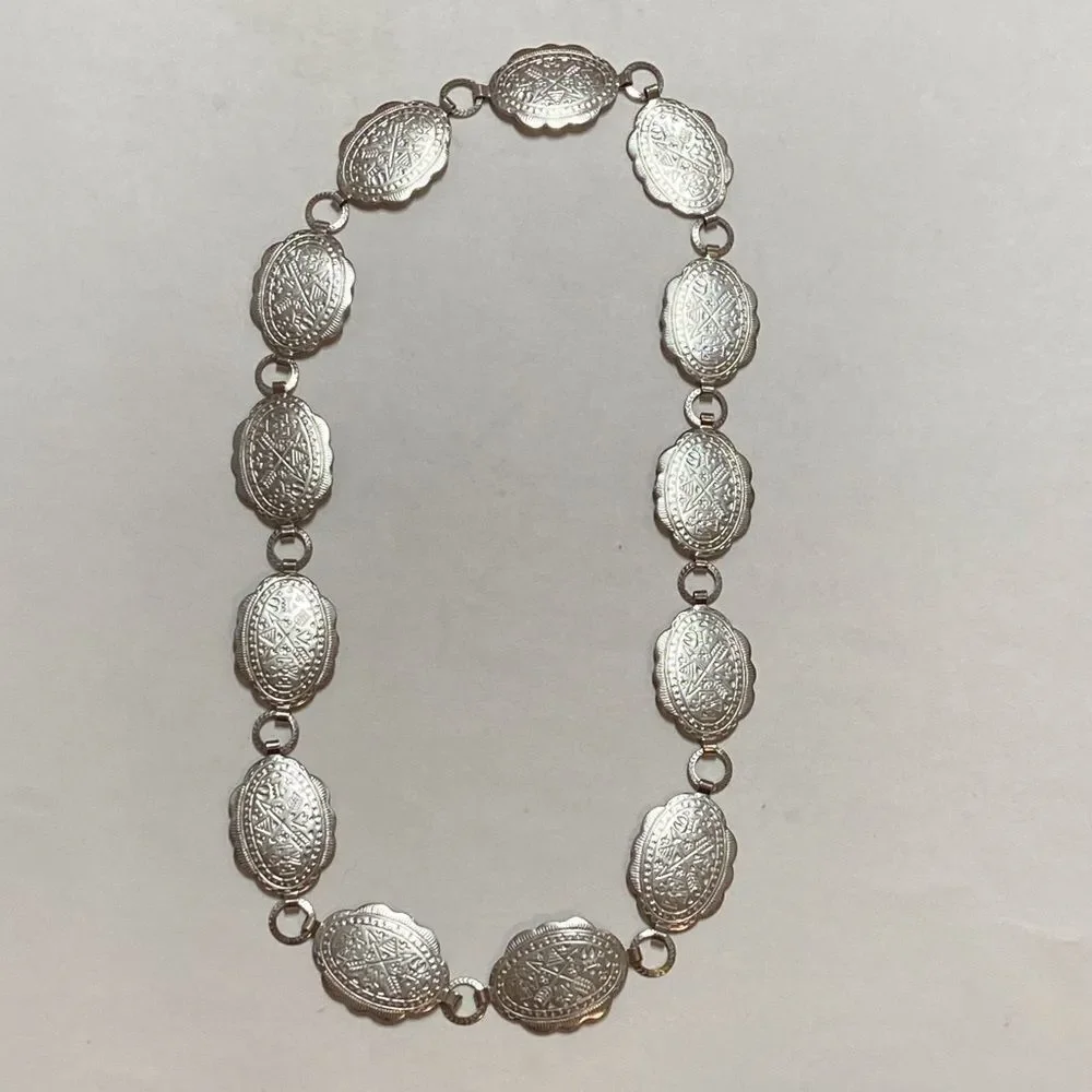 VTG,Textured Silver Tone Concho Belt